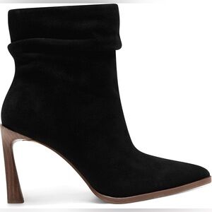 Vince Camuto 9.5 Boot (New, NO BOX)